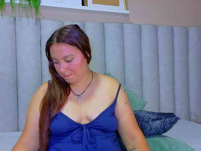 Lunaa-Bellaa webcam