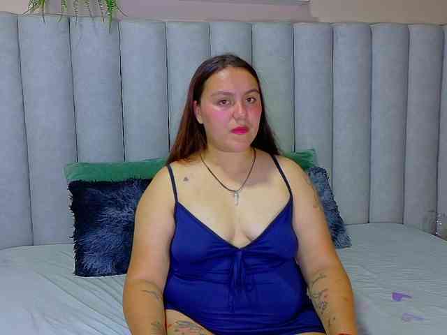 Lunaa-Bellaa webcam