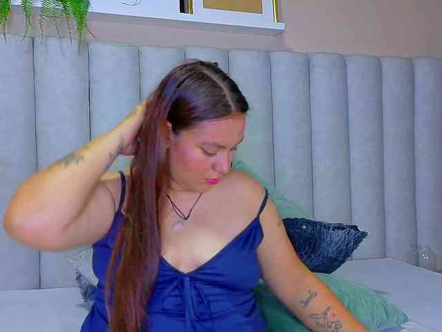 Lunaa-Bellaa webcam