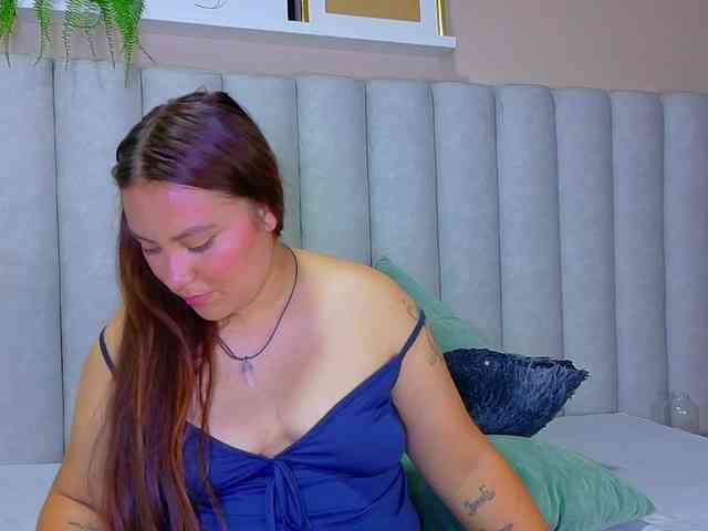 Lunaa-Bellaa webcam