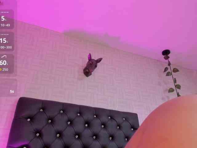 Lunaa-Bellaa webcam