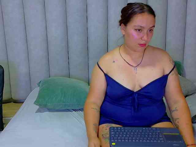 Lunaa-Bellaa webcam
