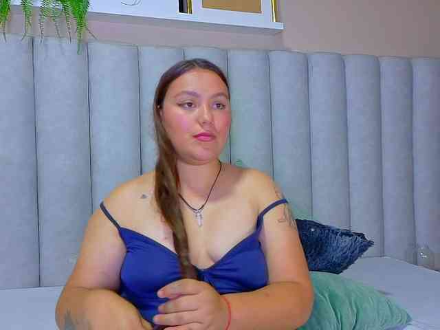 Lunaa-Bellaa webcam