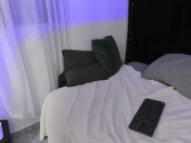 helen-scott live cam on BongaCams