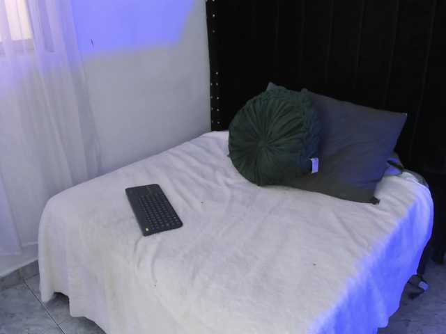 helen-scott live cam on BongaCams