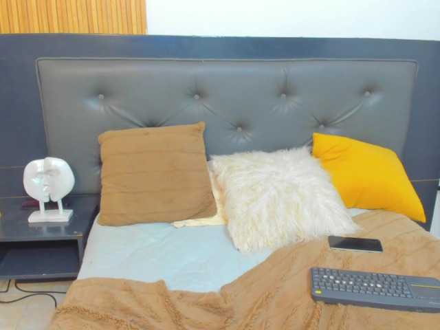 helen-scott live cam on BongaCams