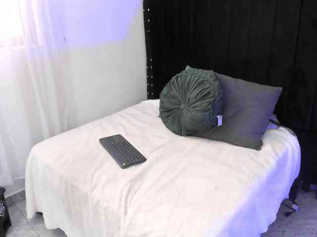 helen-scott webcam