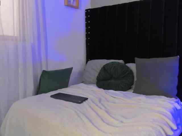 helen-scott webcam