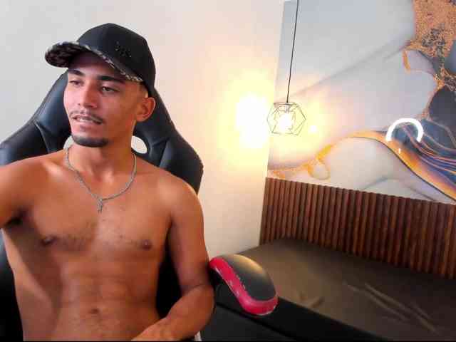 DrakeFoxx