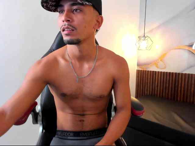 DrakeFoxx