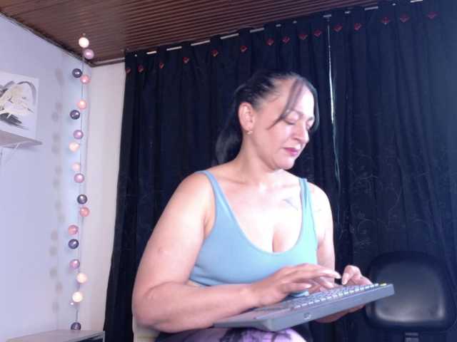 Samanta-Stonex live cam on BongaCams