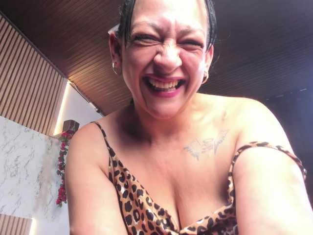 Samanta-Stonex live cam on BongaCams