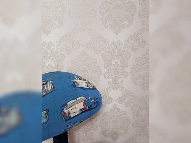 Oksiyadiva live cam on BongaCams