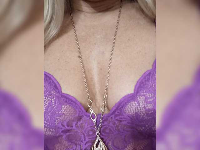 Oksiyadiva live on BongaCams
