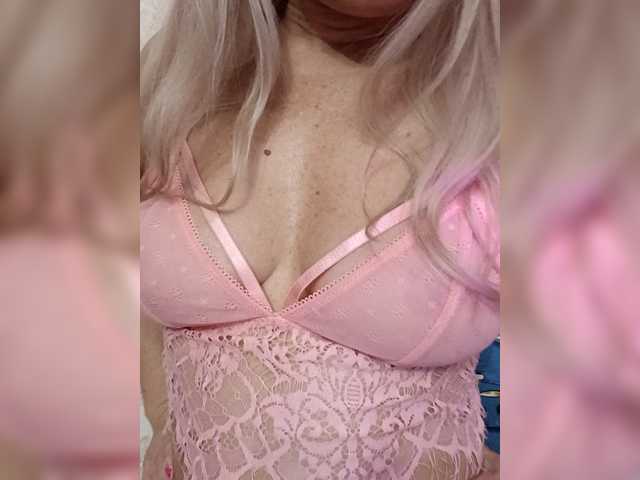 Oksiyadiva, live now on BongaCams
