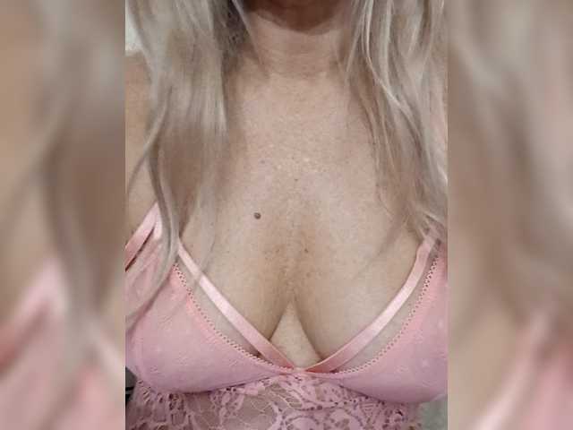 Oksiyadiva, en vivo ahora en BongaCams