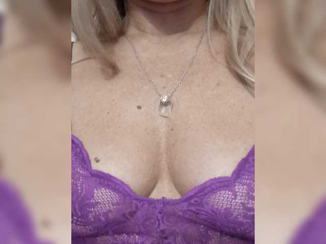 Divaya live cam preview