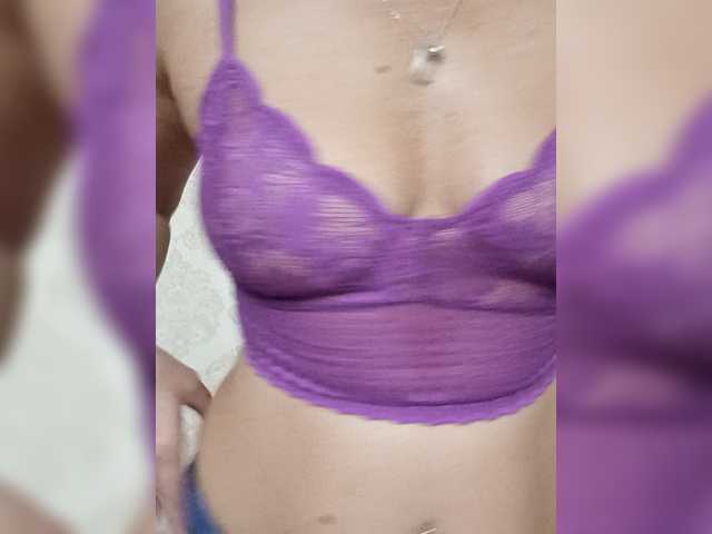 Oksiyadiva, live now on BongaCams