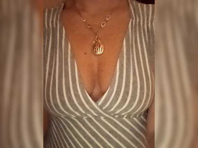 Oksiyadiva live cam on BongaCams