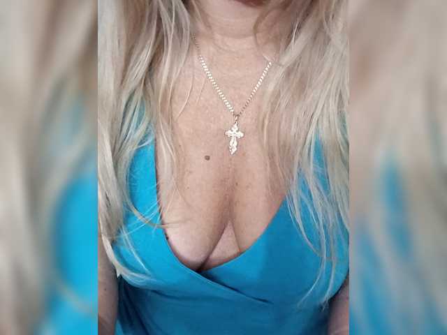 Oksiyadiva live cam on BongaCams