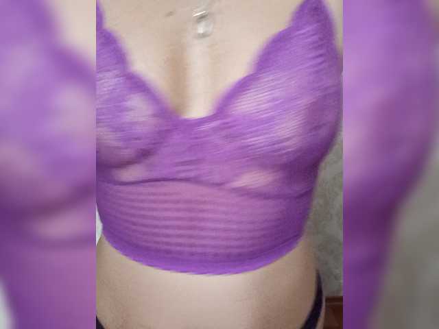 Oksiyadiva live cam on BongaCams