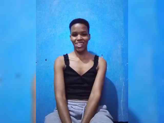 Model: petitevee009