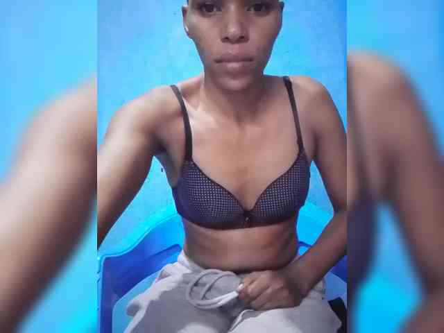 petitevee009 webcam