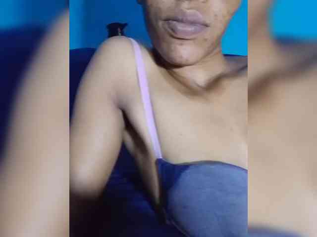 petitevee009 webcam