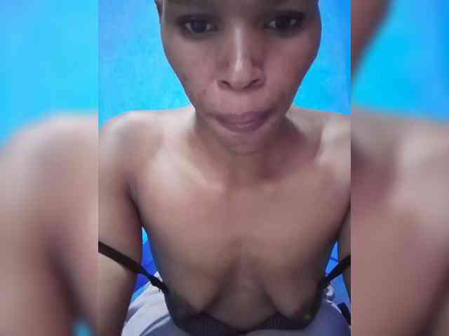 petitevee009 webcam