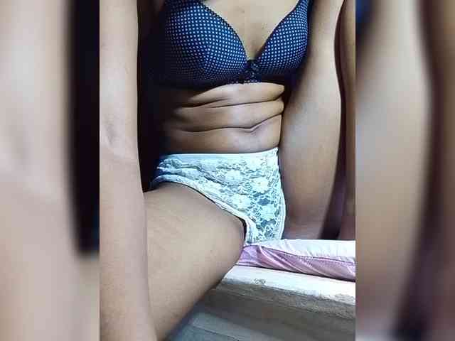 petitevee009 webcam