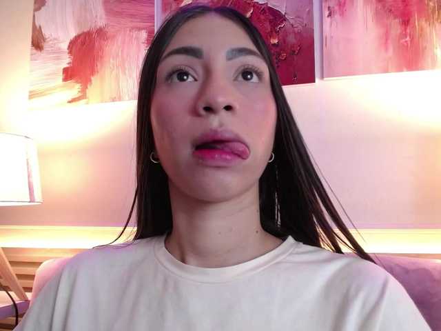 Alannah live cam on BongaCams