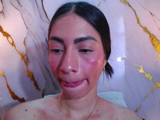 Alannah live cam on BongaCams