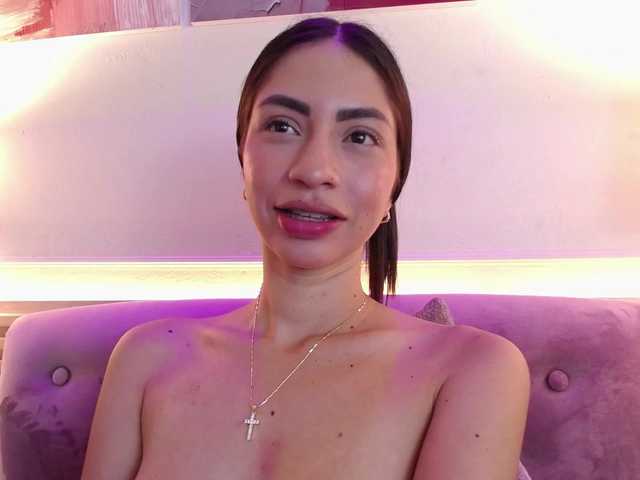 Alannah live cam on BongaCams