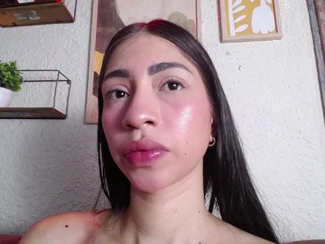 Alannah live cam on BongaCams