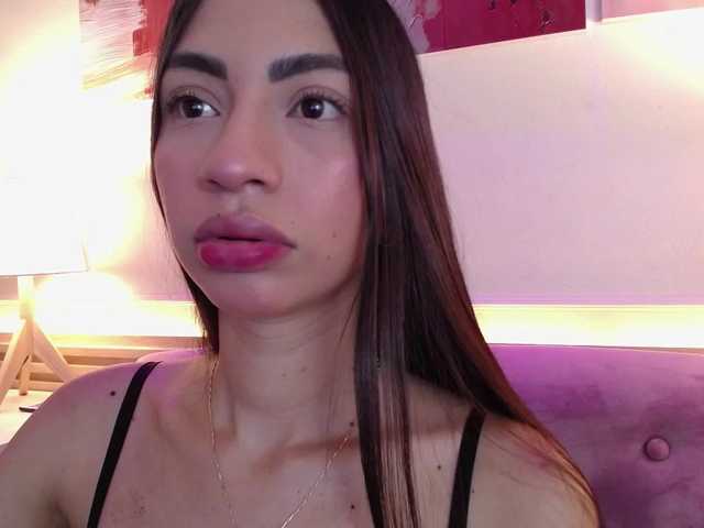 Alannah live cam on BongaCams