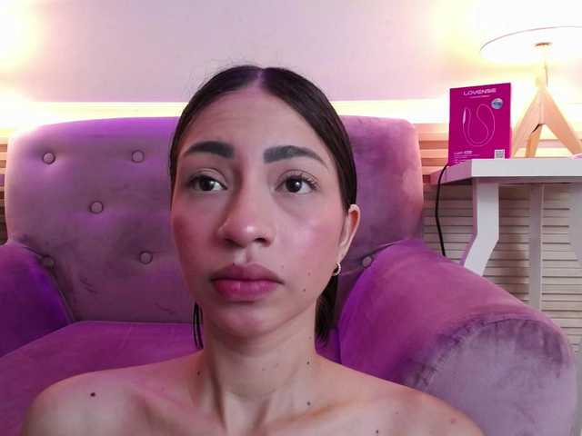 Alannah live cam on BongaCams