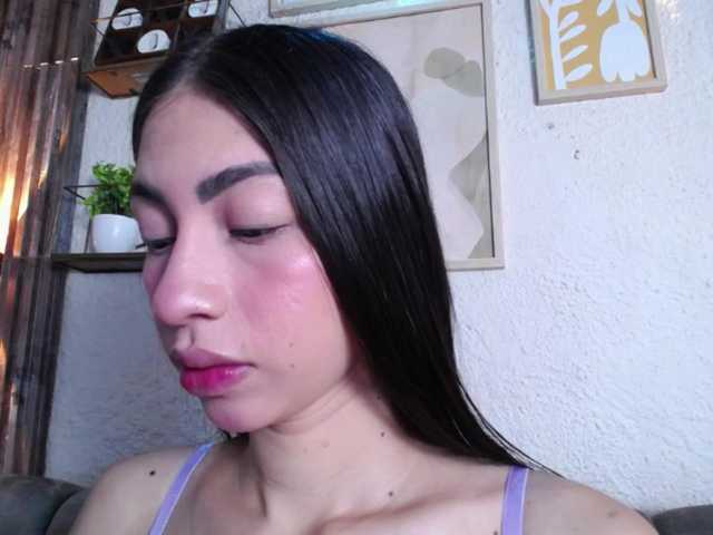 Alannah live cam on BongaCams