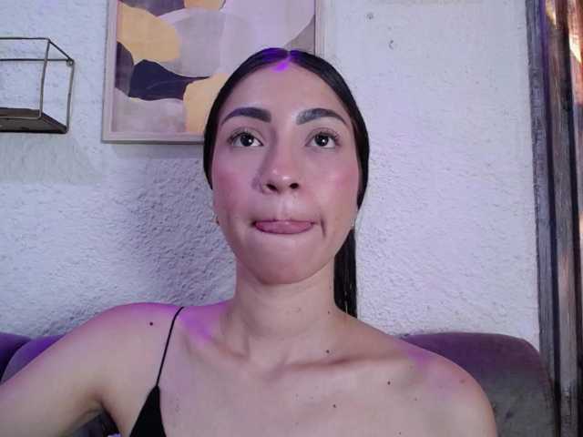Alannah live cam on BongaCams