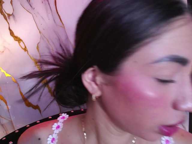 Alannah live cam on BongaCams