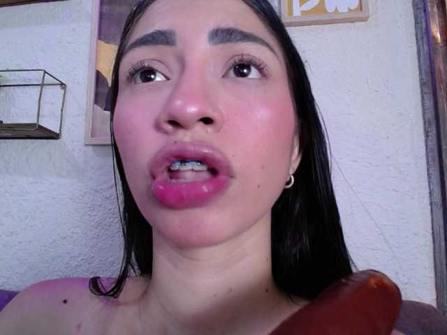 Alannah live cam on BongaCams
