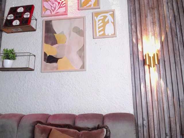 Alannah live cam on BongaCams