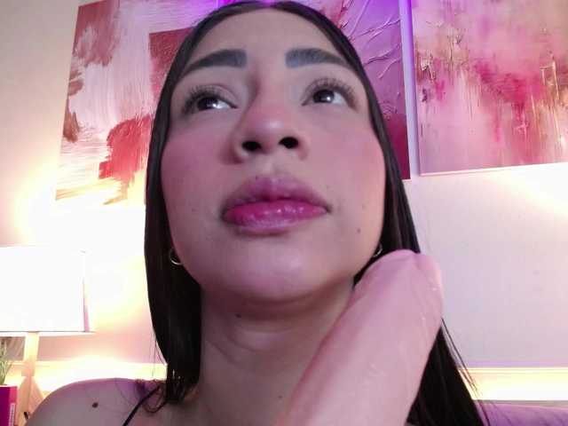 Alannah live cam on BongaCams