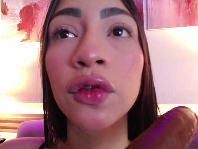 Alannah live cam on BongaCams