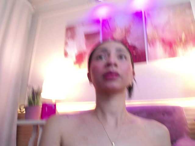 Alannah live cam on BongaCams