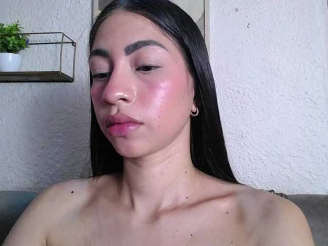 Alannah live cam on BongaCams