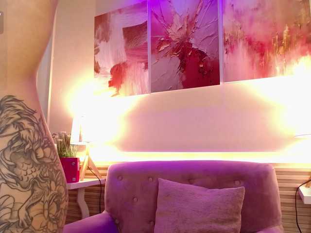 Alannah live cam on BongaCams