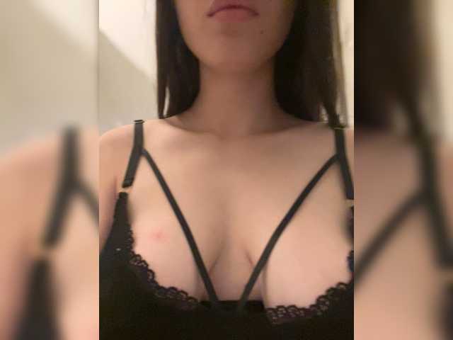 kiti4 live cam on BongaCams