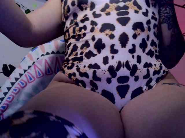 Victoriajames webcam