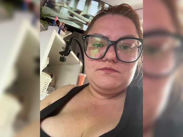 Valentinaweow live cam on BongaCams