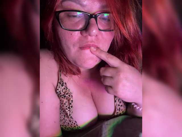 Valentinaweow live cam on BongaCams
